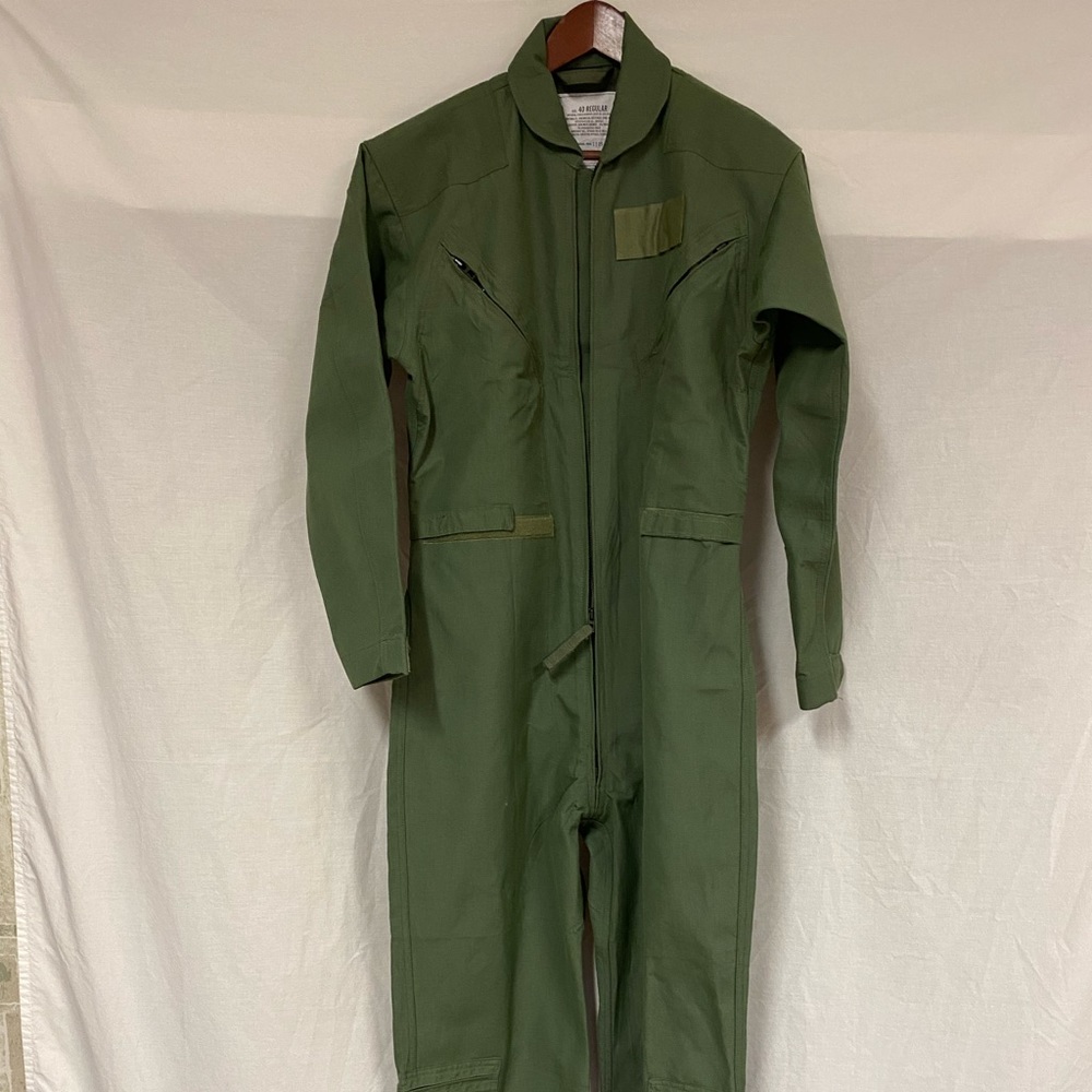 US Military CWU-27/P USAF Flight Suit Coveralls Sage Green Size 40R